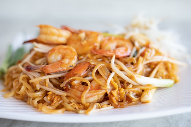 a really tasty looking dish of pad thai